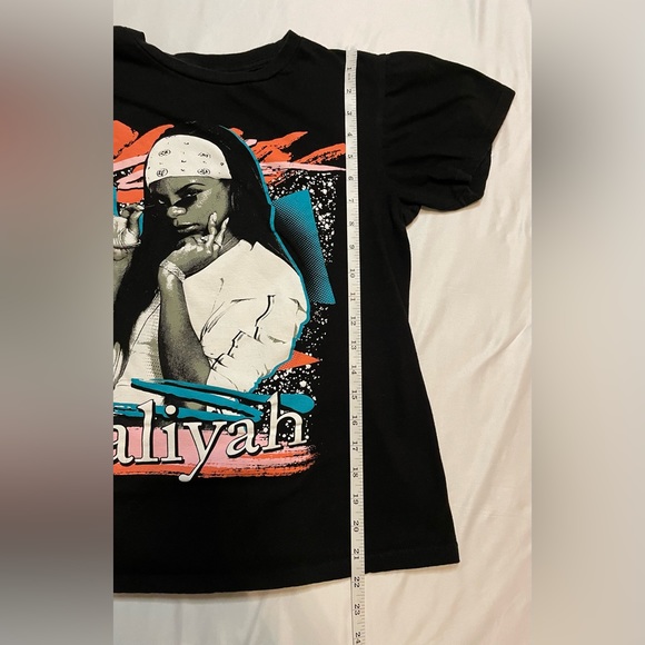 Aaliyah Unisex t-shirt Size Small - Picture 7 of 8
